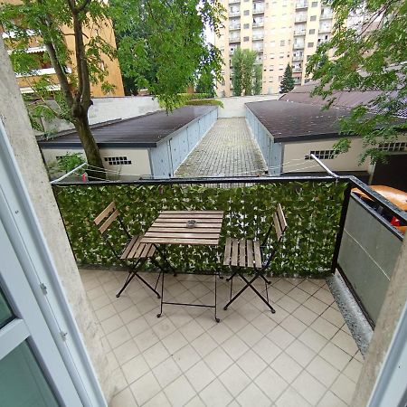 Appartement Apartament Famagosta Milano Extérieur photo