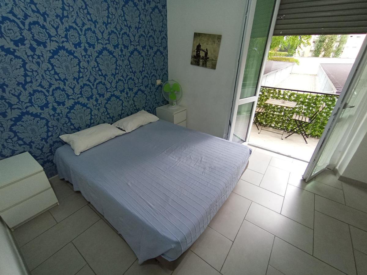 Appartement Apartament Famagosta Milano Extérieur photo