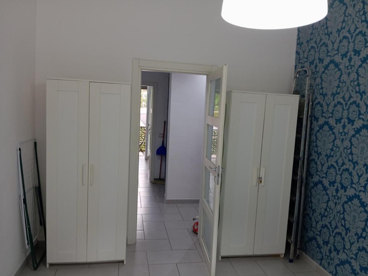 Appartement Apartament Famagosta Milano Extérieur photo